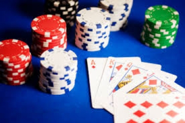 Покерная игра как игра на удачу